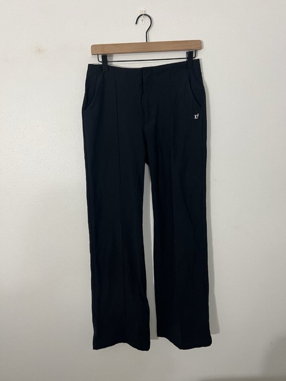 Vuori Womenβs Meta Wide Leg Black Straight Leg Dress Pants Small *Embroidery*